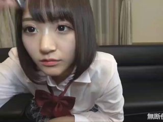 【网曝泄密】良家少女与男友视频聊天记录流出，脱下胸罩给男友看胸，腼腆害羞捂着大白奶子